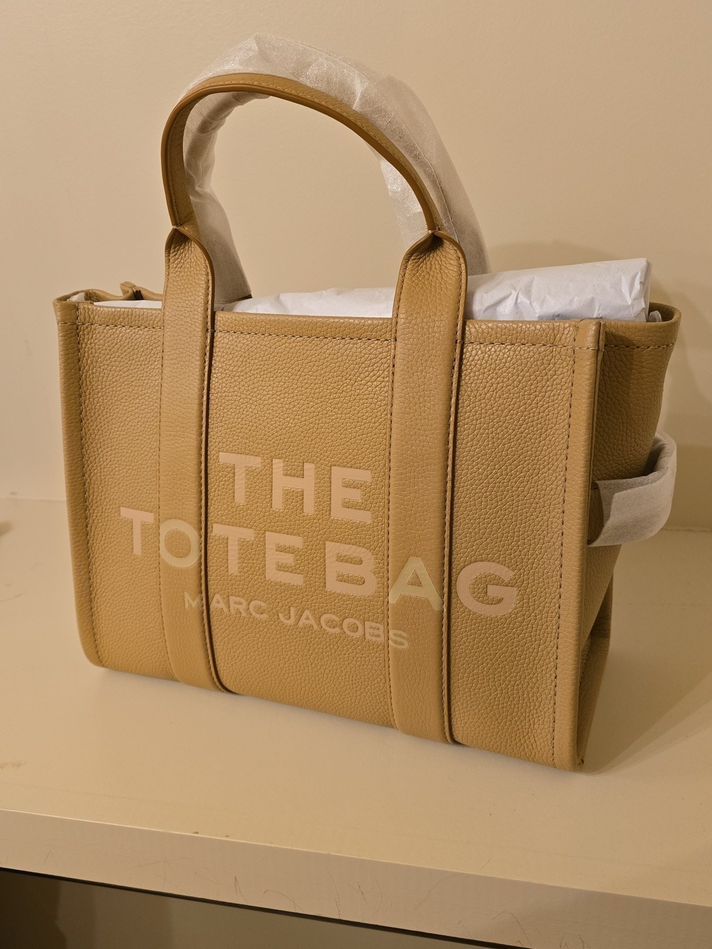 Marc Jacobs The Tote Bag in Beige